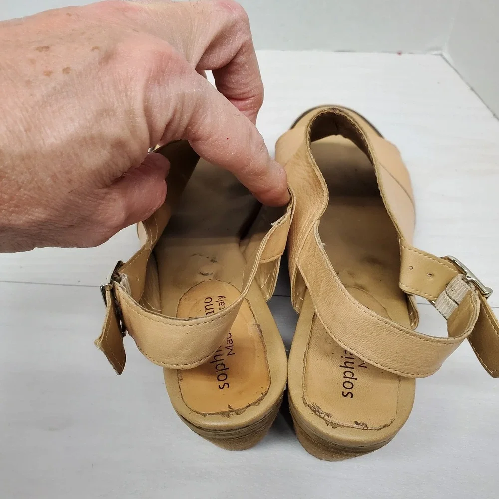 Sophia Milano Sandal Size 8 Leather Sling Back Open Toe Sandal Camel Tan Color